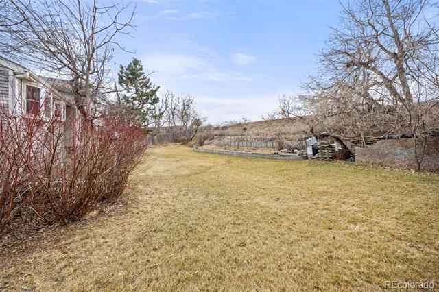 8037 Iris Court