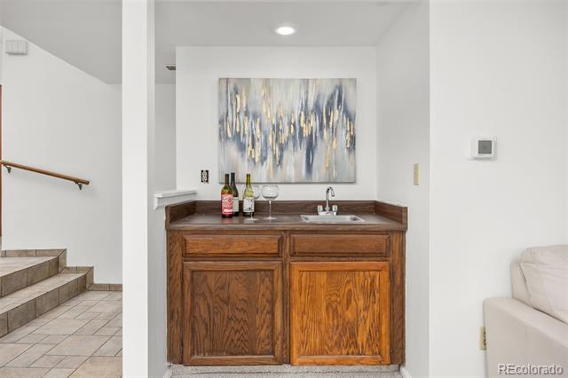 8037 Iris Court