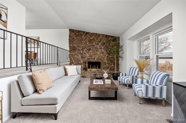 8037 Iris Court
