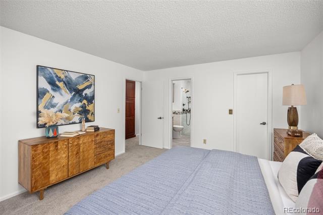 8037 Iris Court