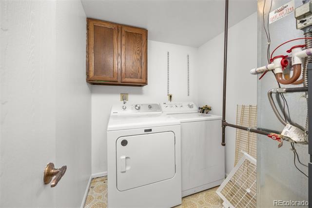 8037 Iris Court