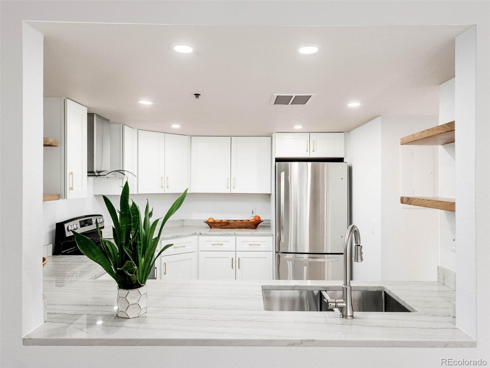 350 Detroit Street Unit: 212