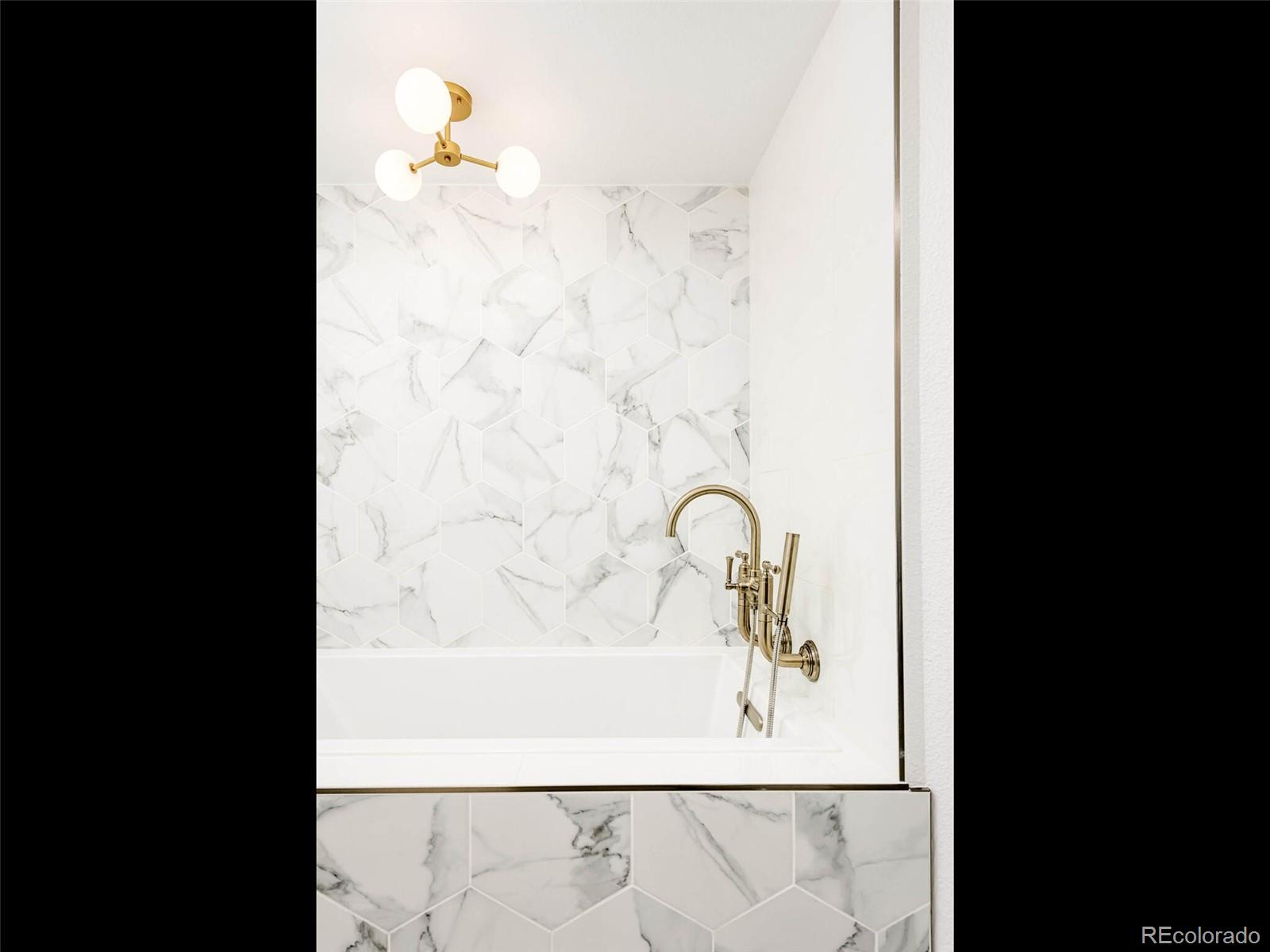 350 Detroit Street Unit: 212