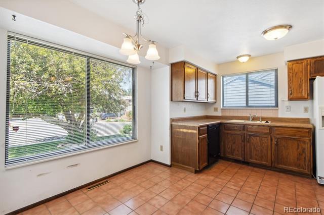 5640 W 75th Drive