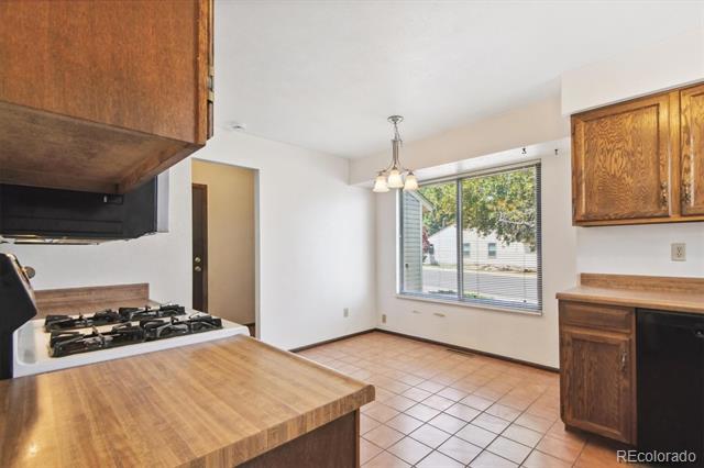 5640 W 75th Drive