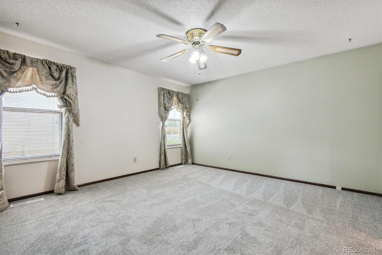5640 W 75th Drive