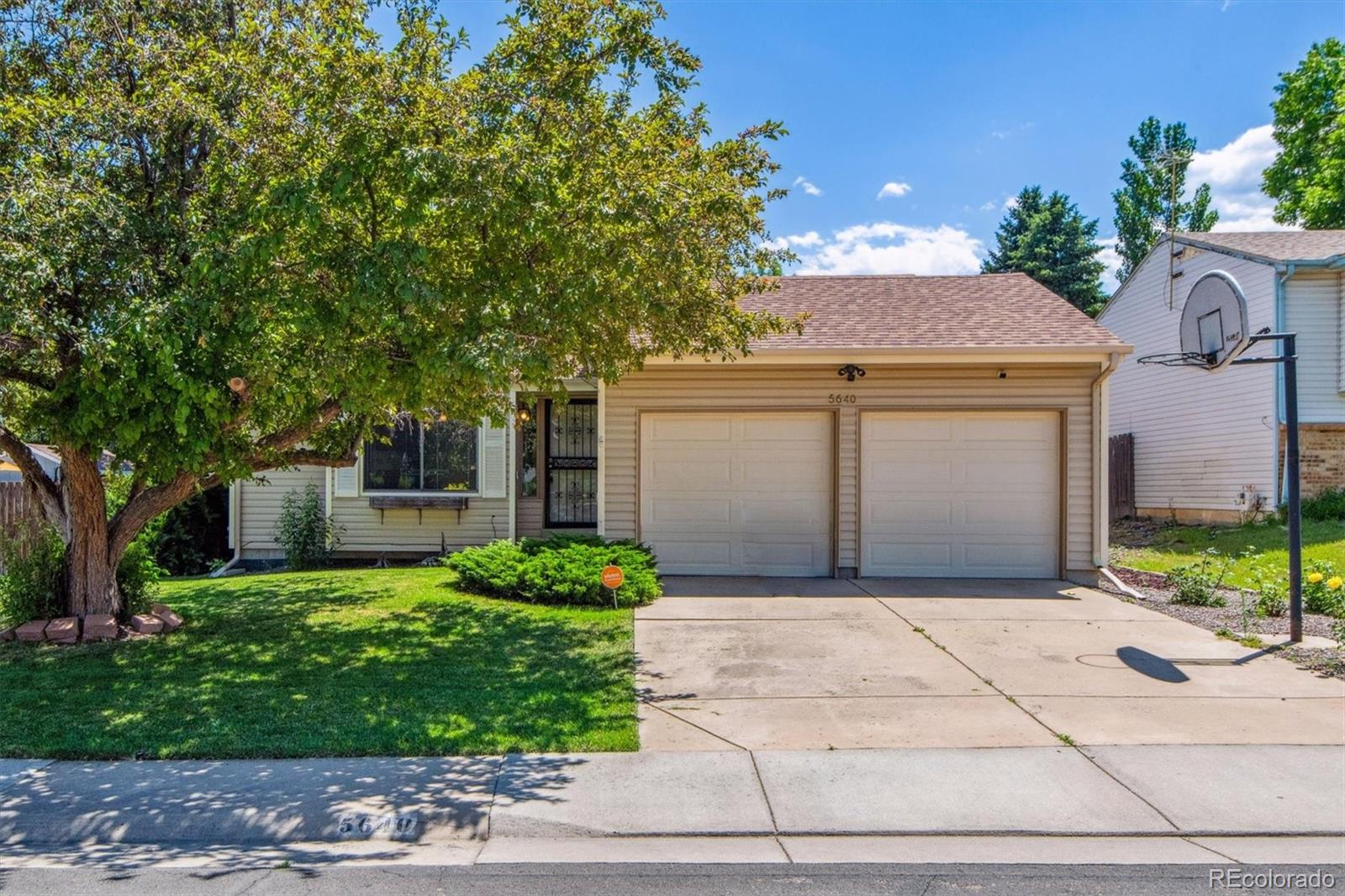 5640 W 75th Drive