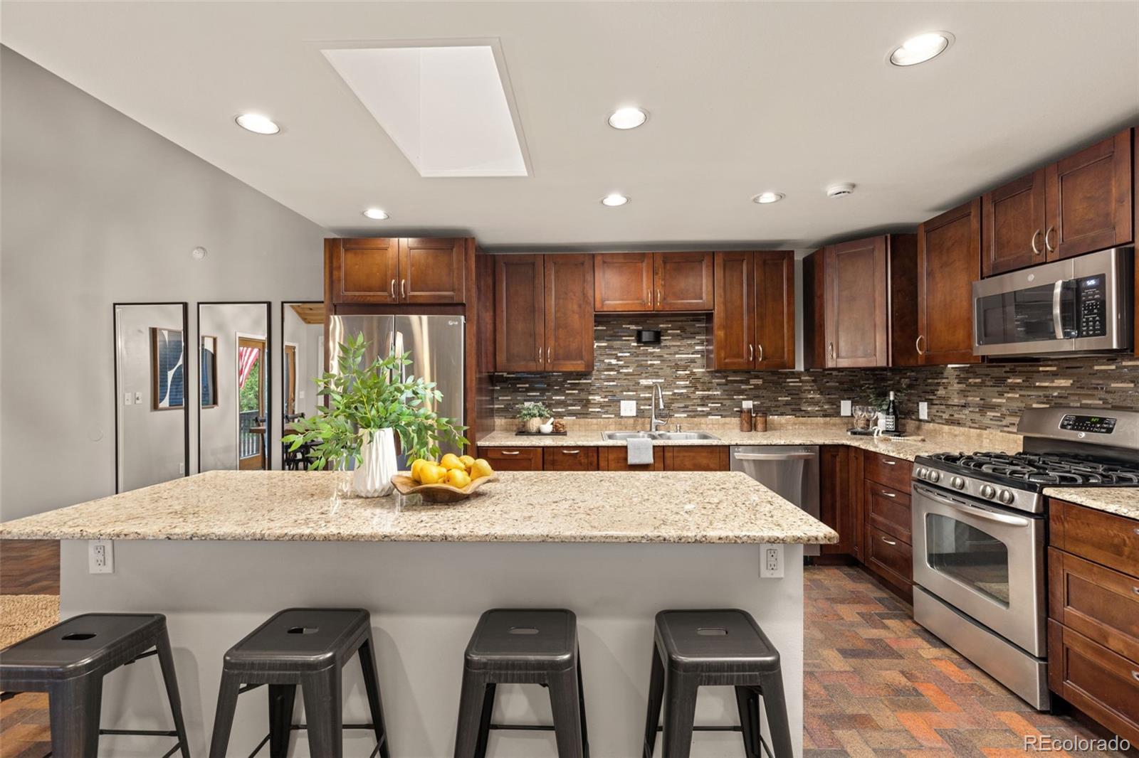 8277 Carriage Lane