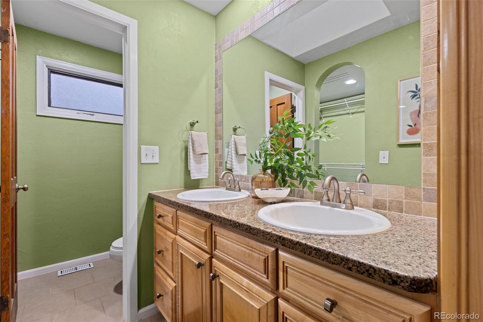 8277 Carriage Lane