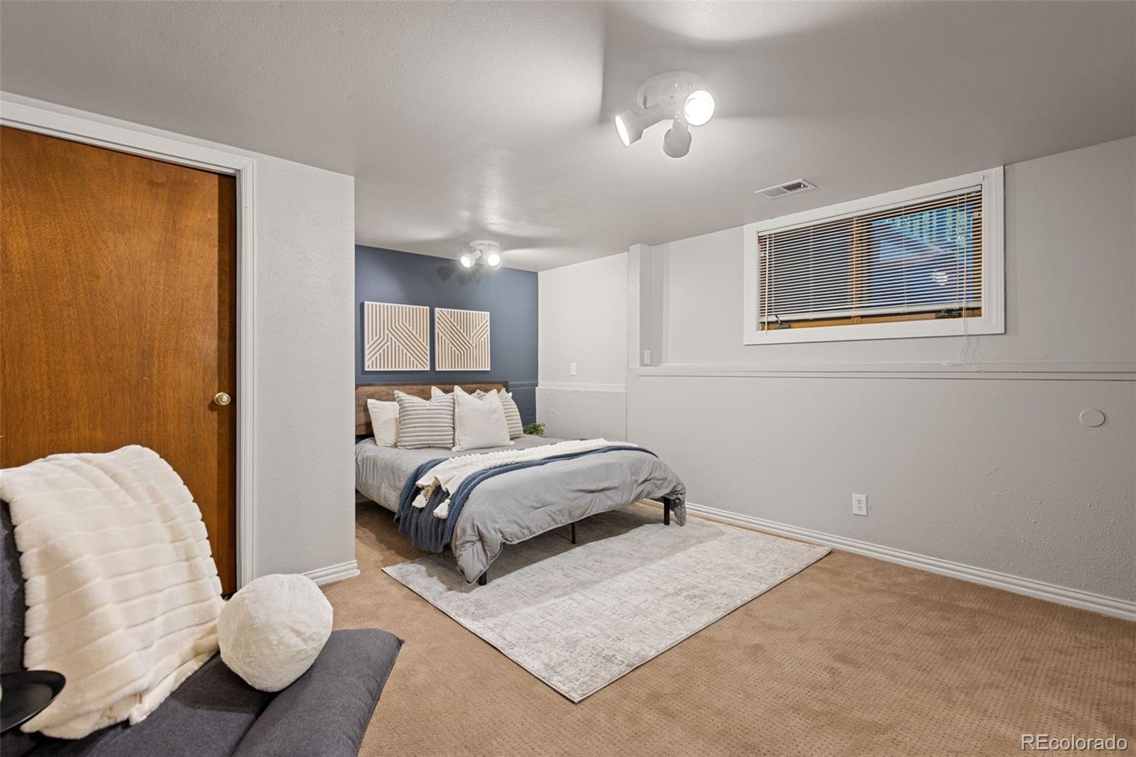 8277 Carriage Lane