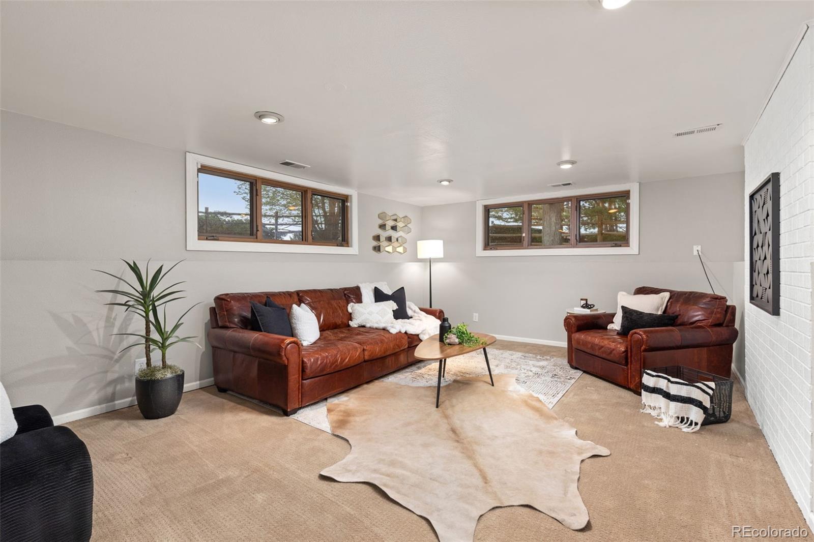 8277 Carriage Lane
