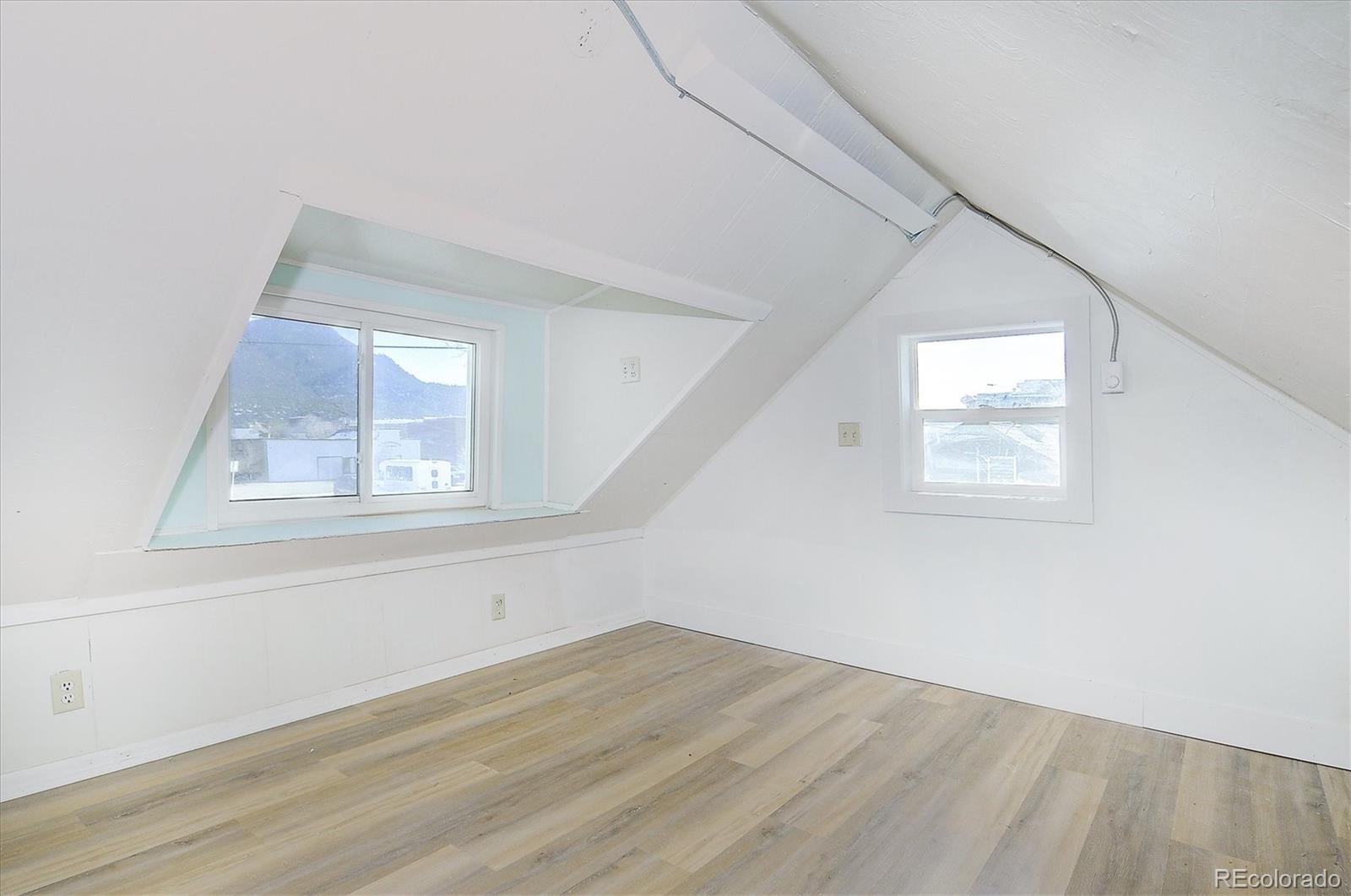 207 Tabor Street
