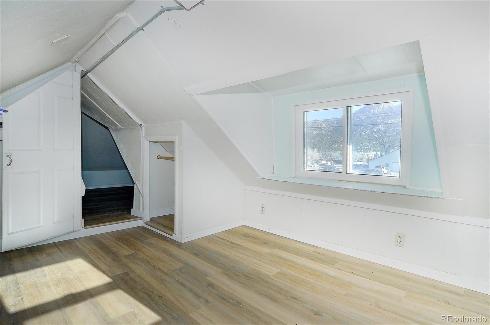 207 Tabor Street