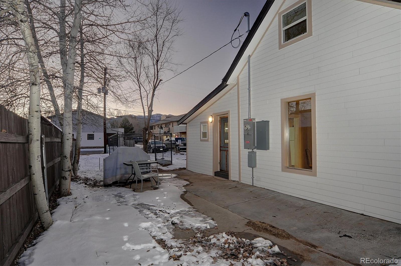 207 Tabor Street