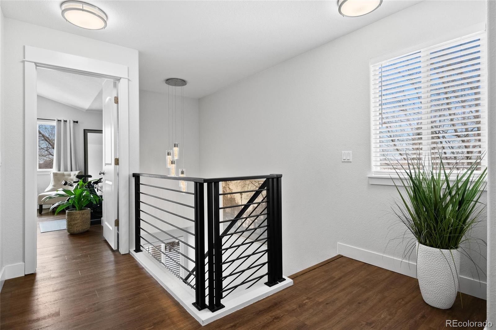 2184 W Warren Avenue