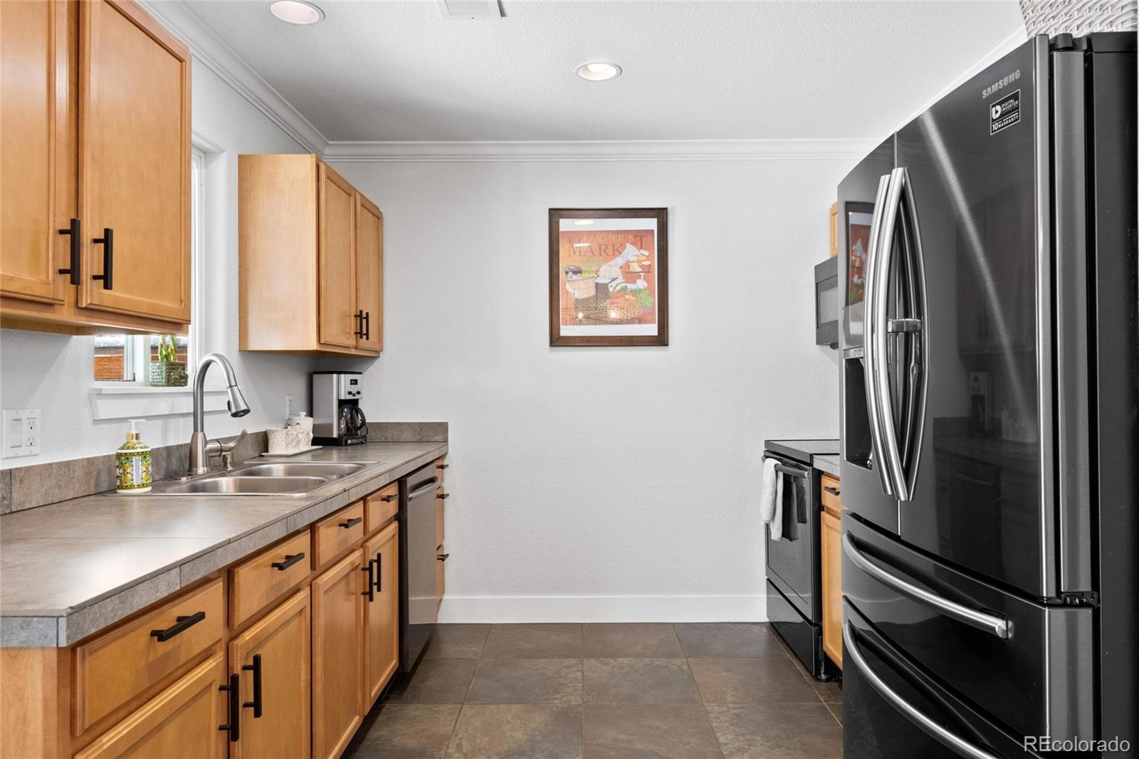 2184 W Warren Avenue