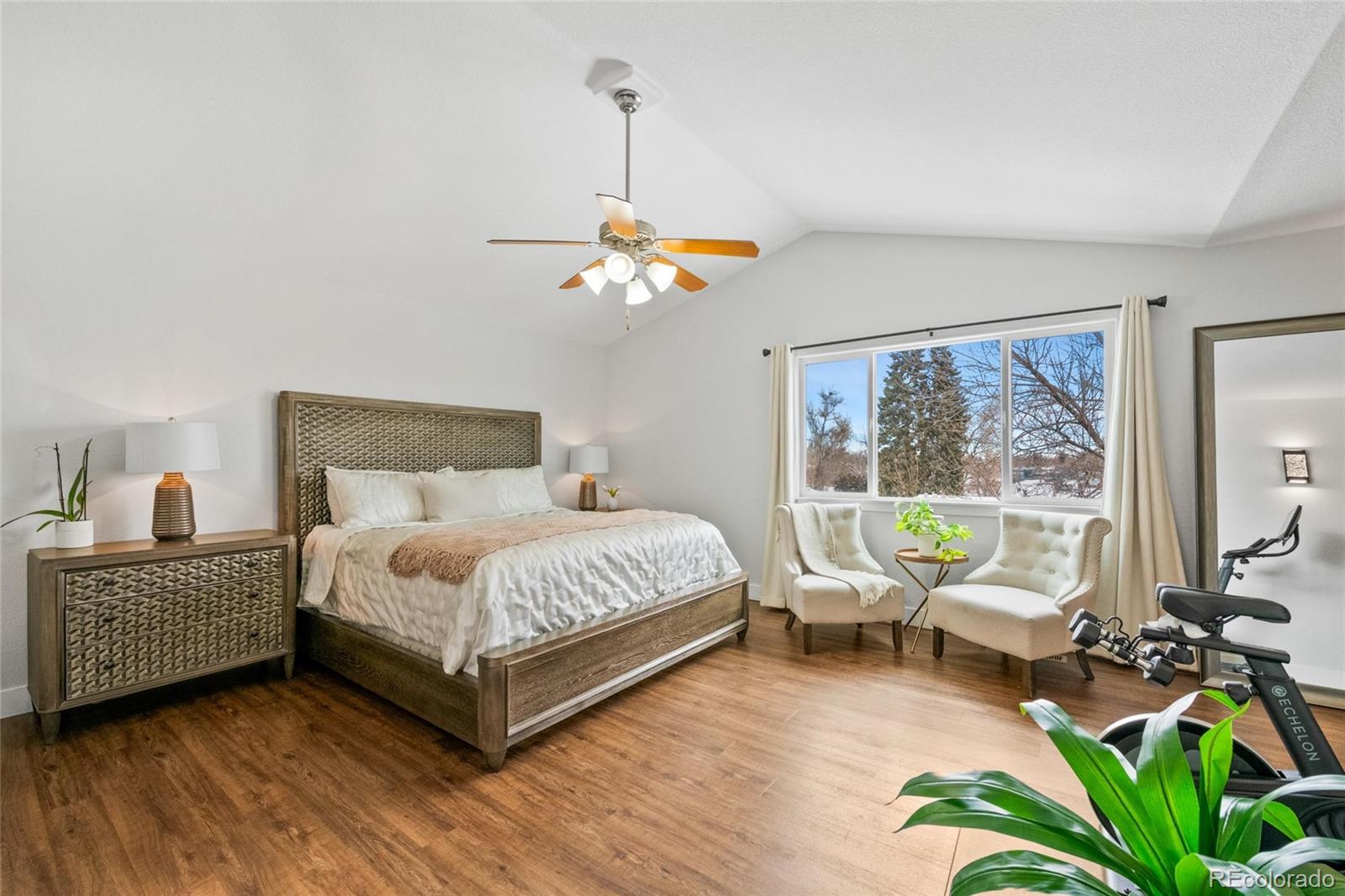 2184 W Warren Avenue