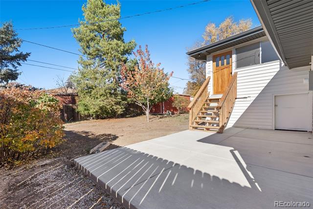 8389 Benton Way