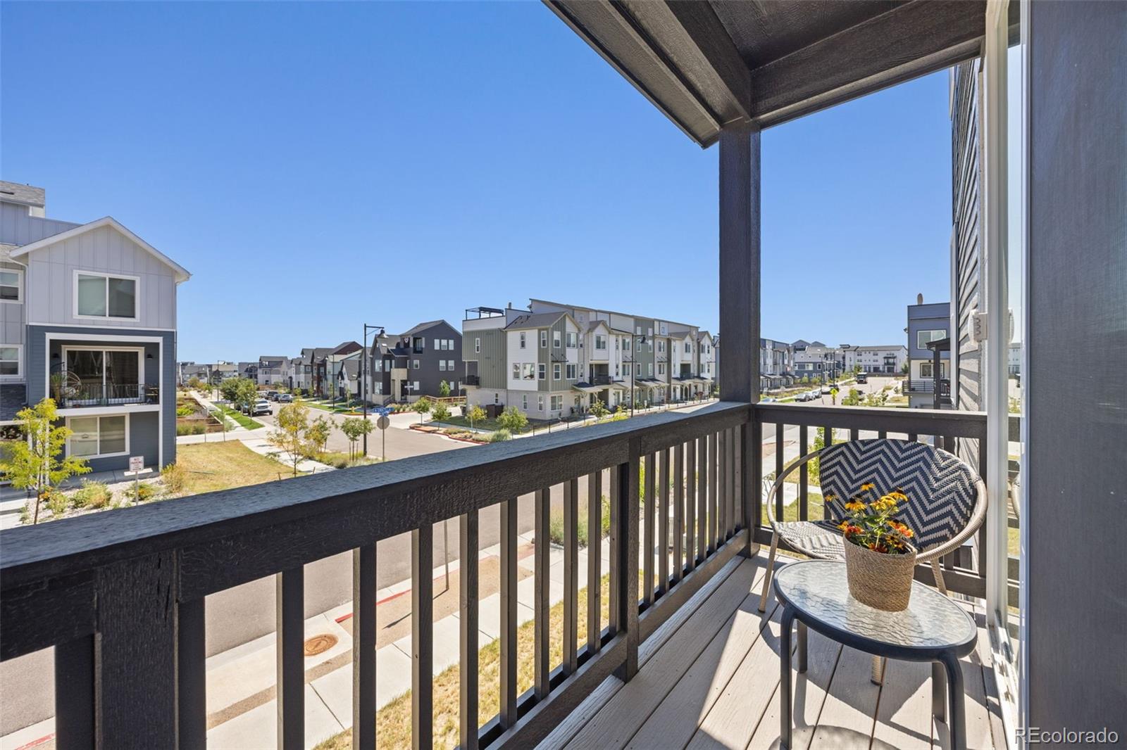 2734 W 167th Place