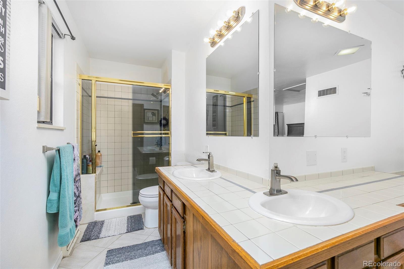 424 Voiles Drive