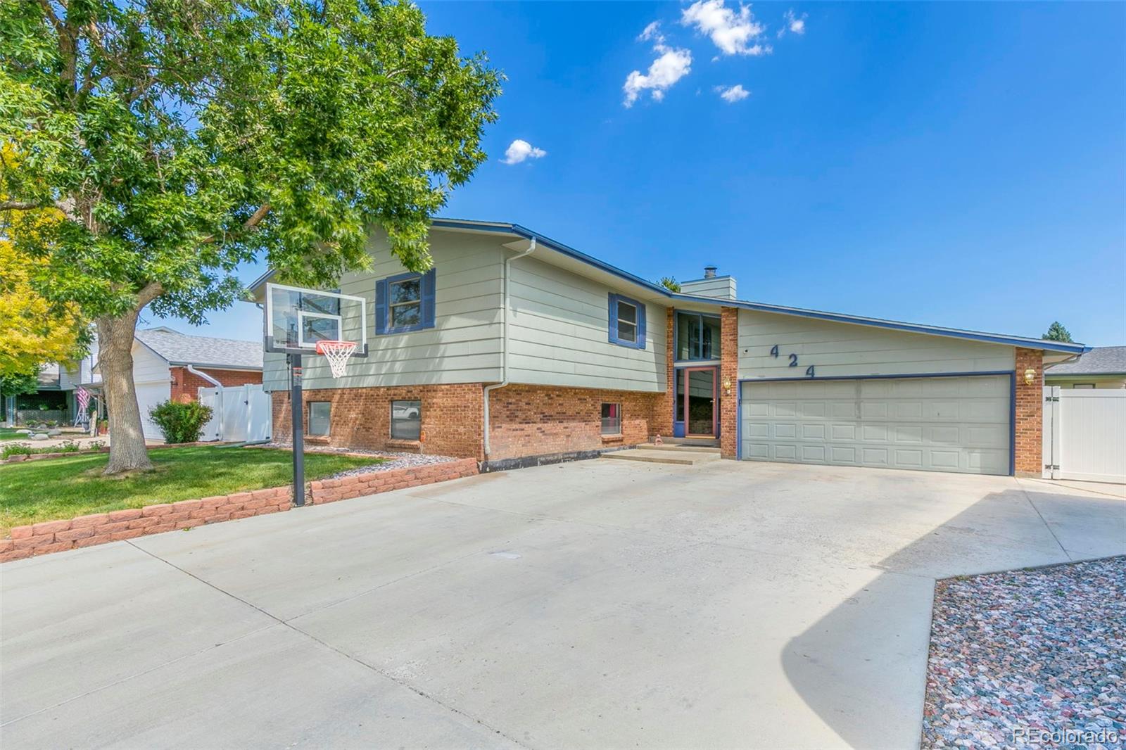 424 Voiles Drive