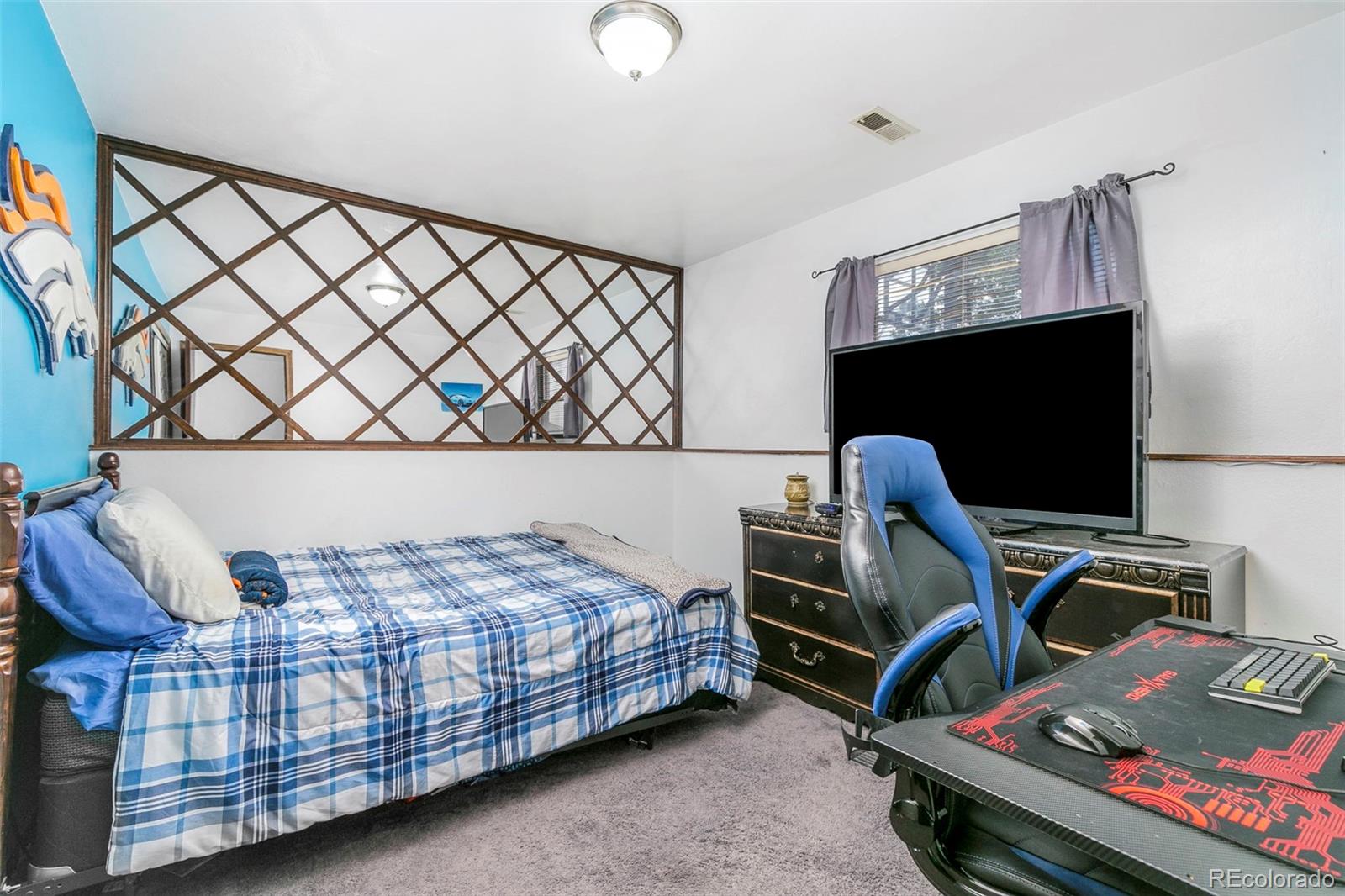 424 Voiles Drive