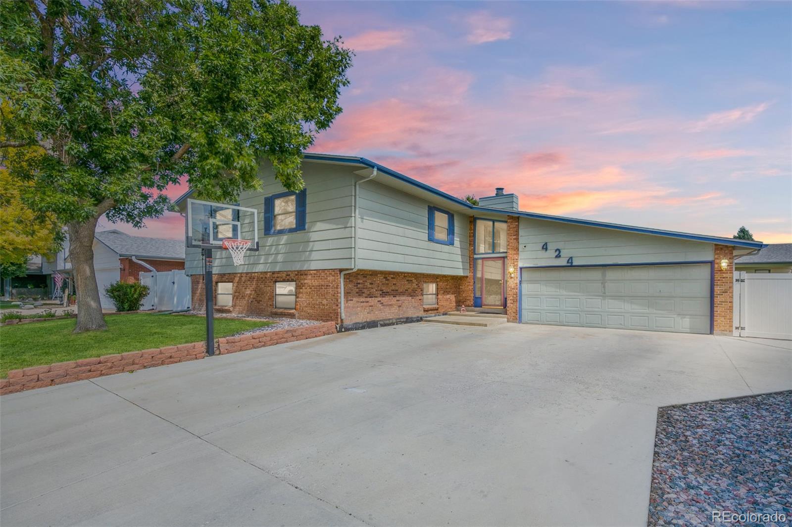 424 Voiles Drive