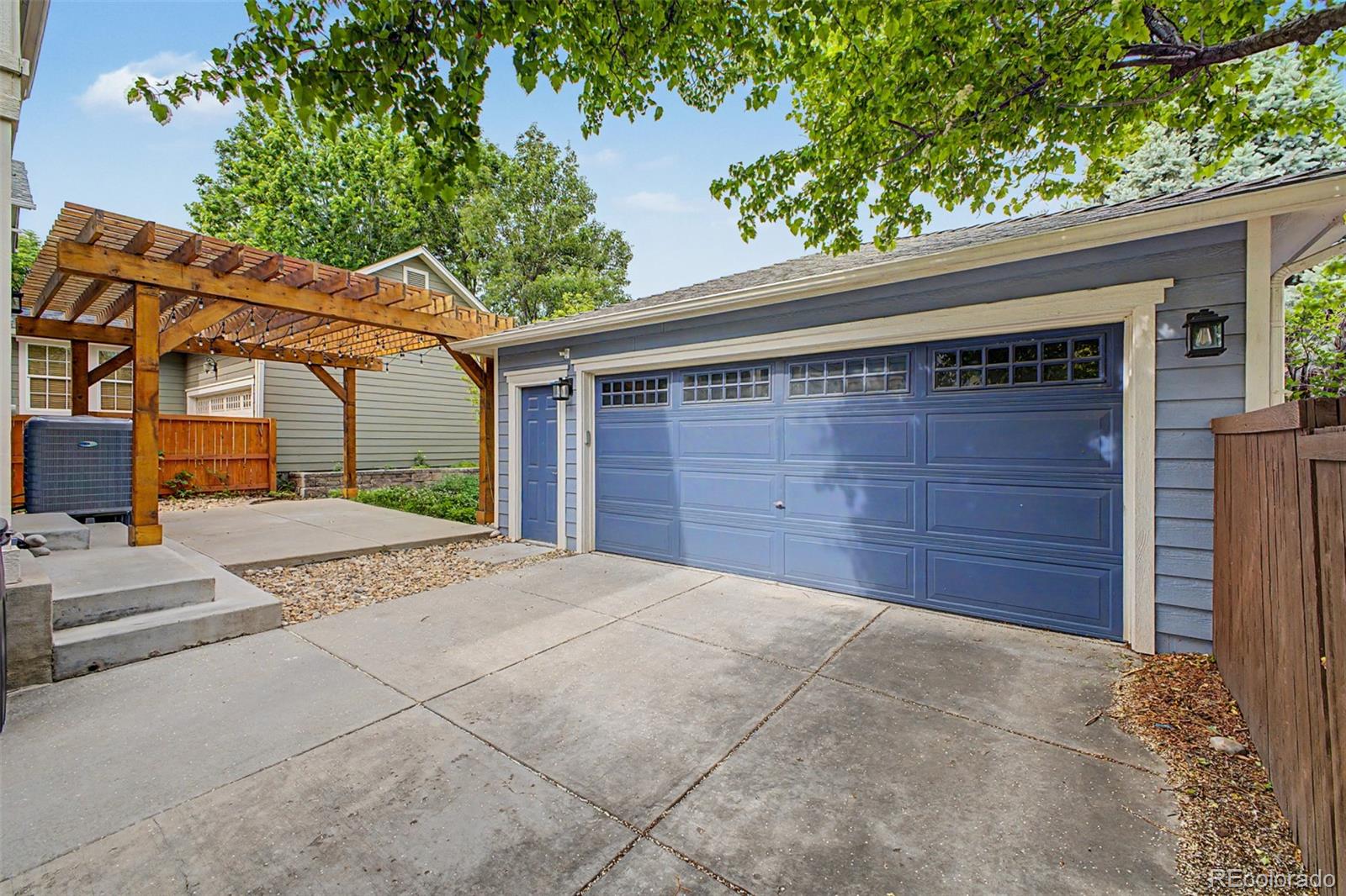 2741 Willow Street