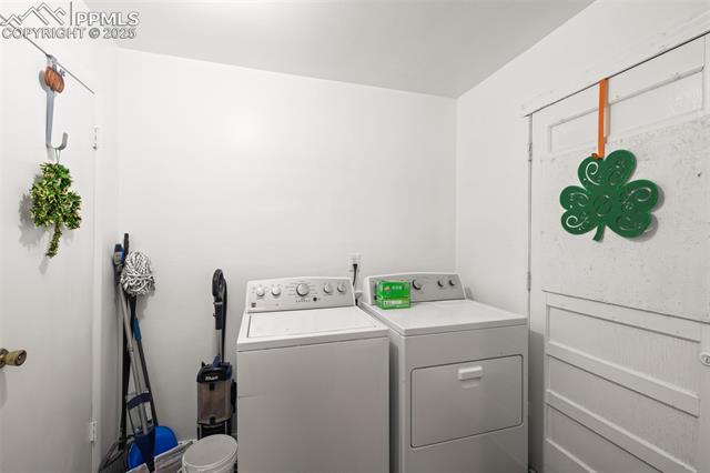 1112 W Mesa Avenue 1114