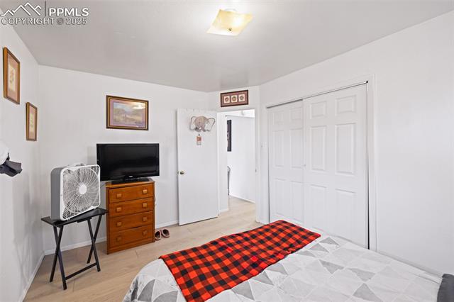 1112 W Mesa Avenue 1114