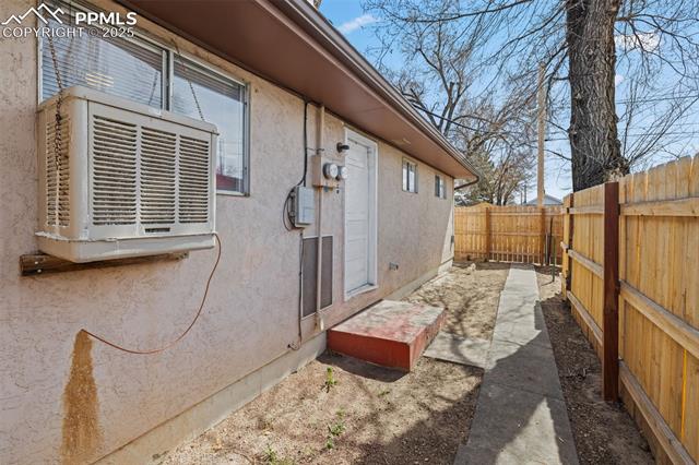 1112 W Mesa Avenue 1114