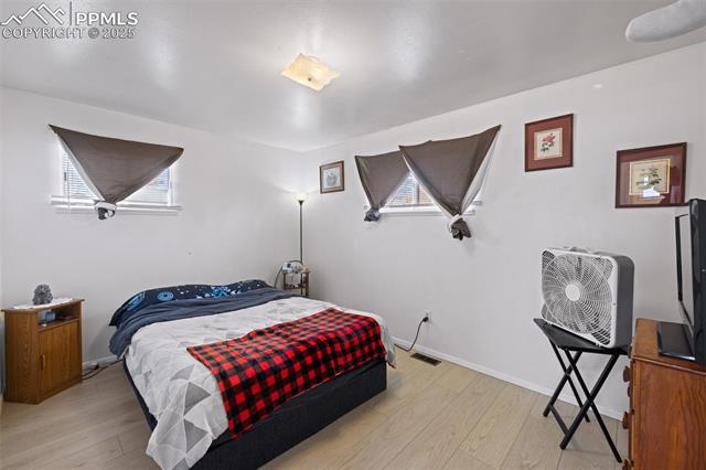 1112 W Mesa Avenue 1114