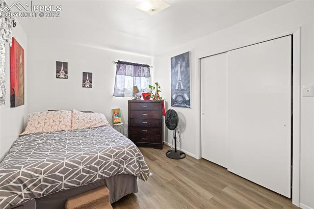 1112 W Mesa Avenue 1114