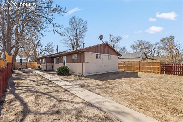 1112 W Mesa Avenue 1114