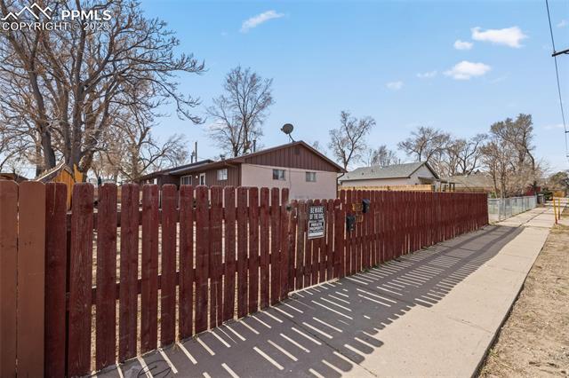 1112 W Mesa Avenue 1114