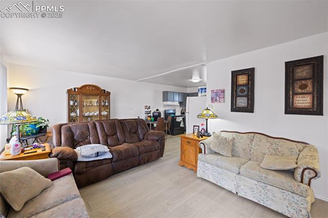 1112 W Mesa Avenue 1114