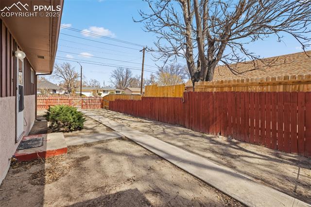 1112 W Mesa Avenue 1114