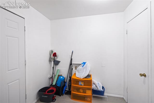 1112 W Mesa Avenue 1114