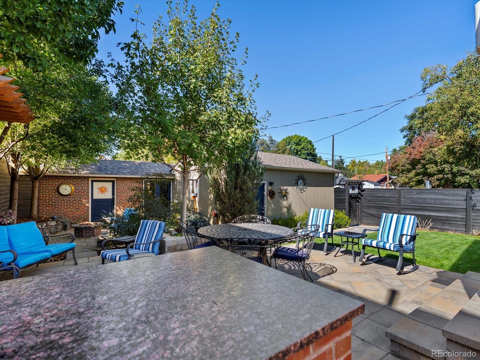 2289 Hudson Street