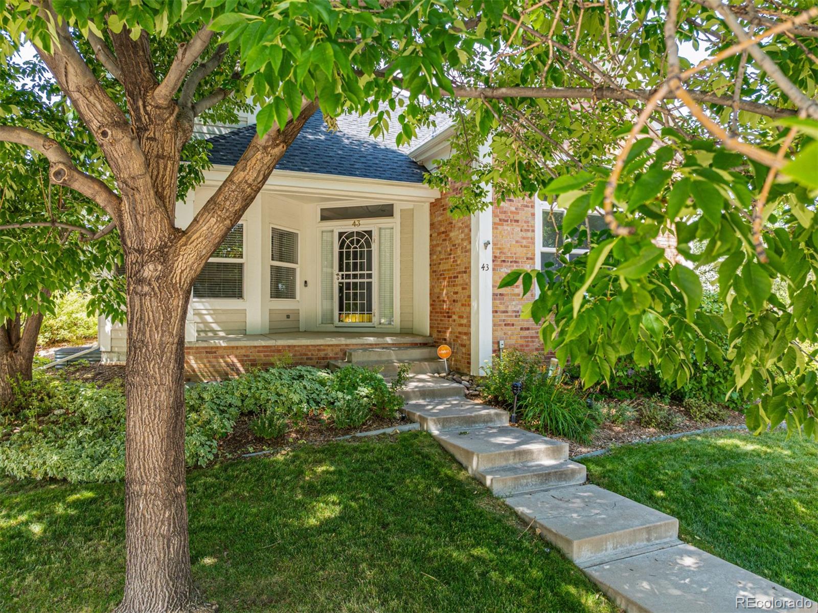 1011 S Valentia Street Unit: 43