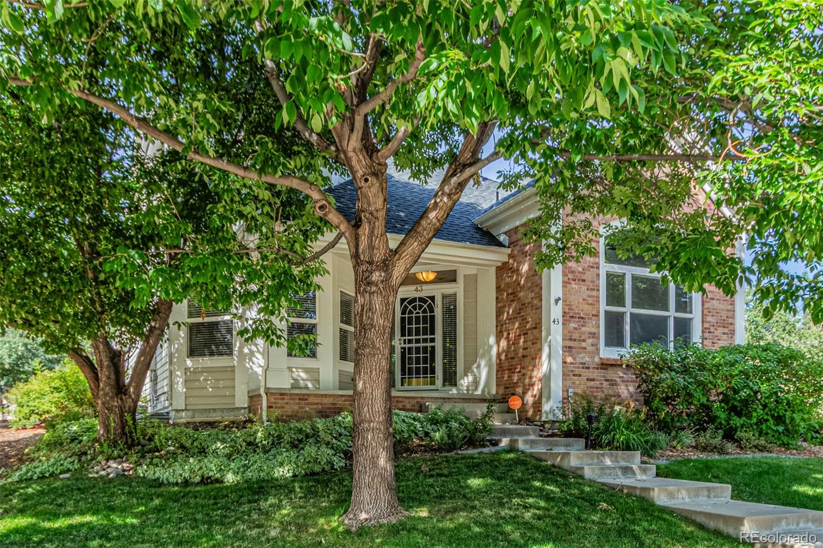 1011 S Valentia Street Unit: 43