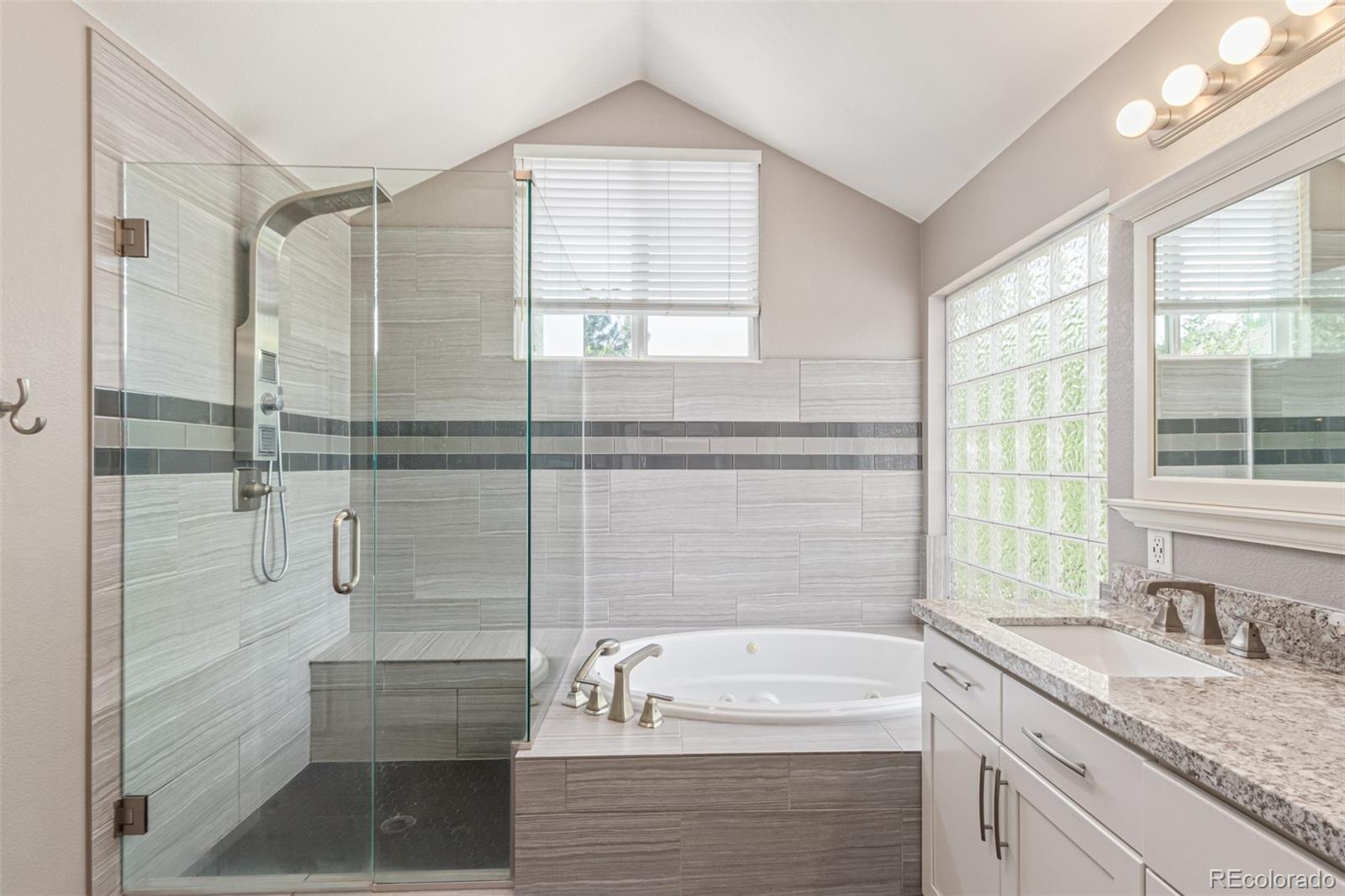 1011 S Valentia Street Unit: 43
