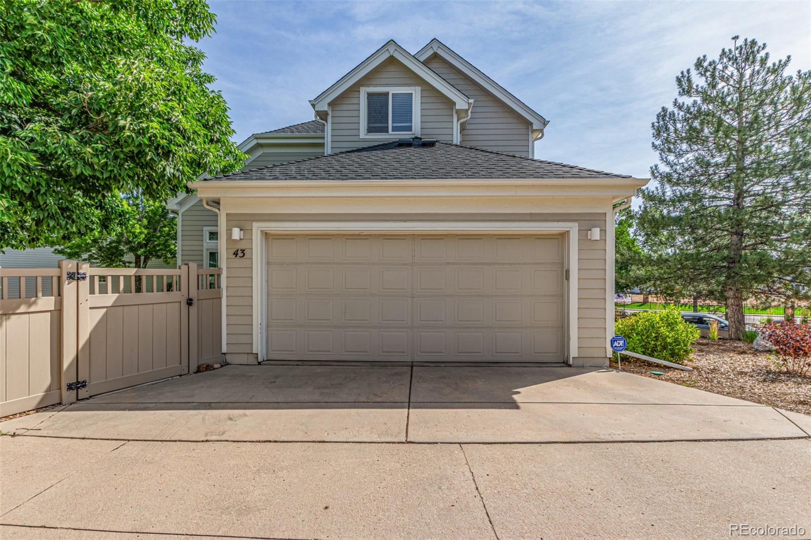 1011 S Valentia Street Unit: 43