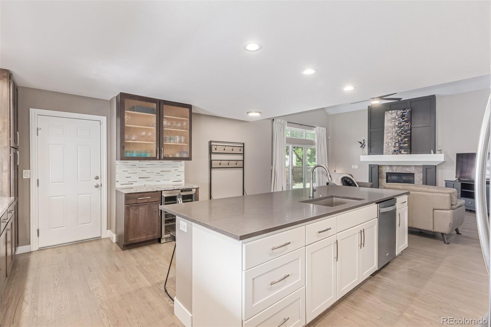 1011 S Valentia Street Unit: 43