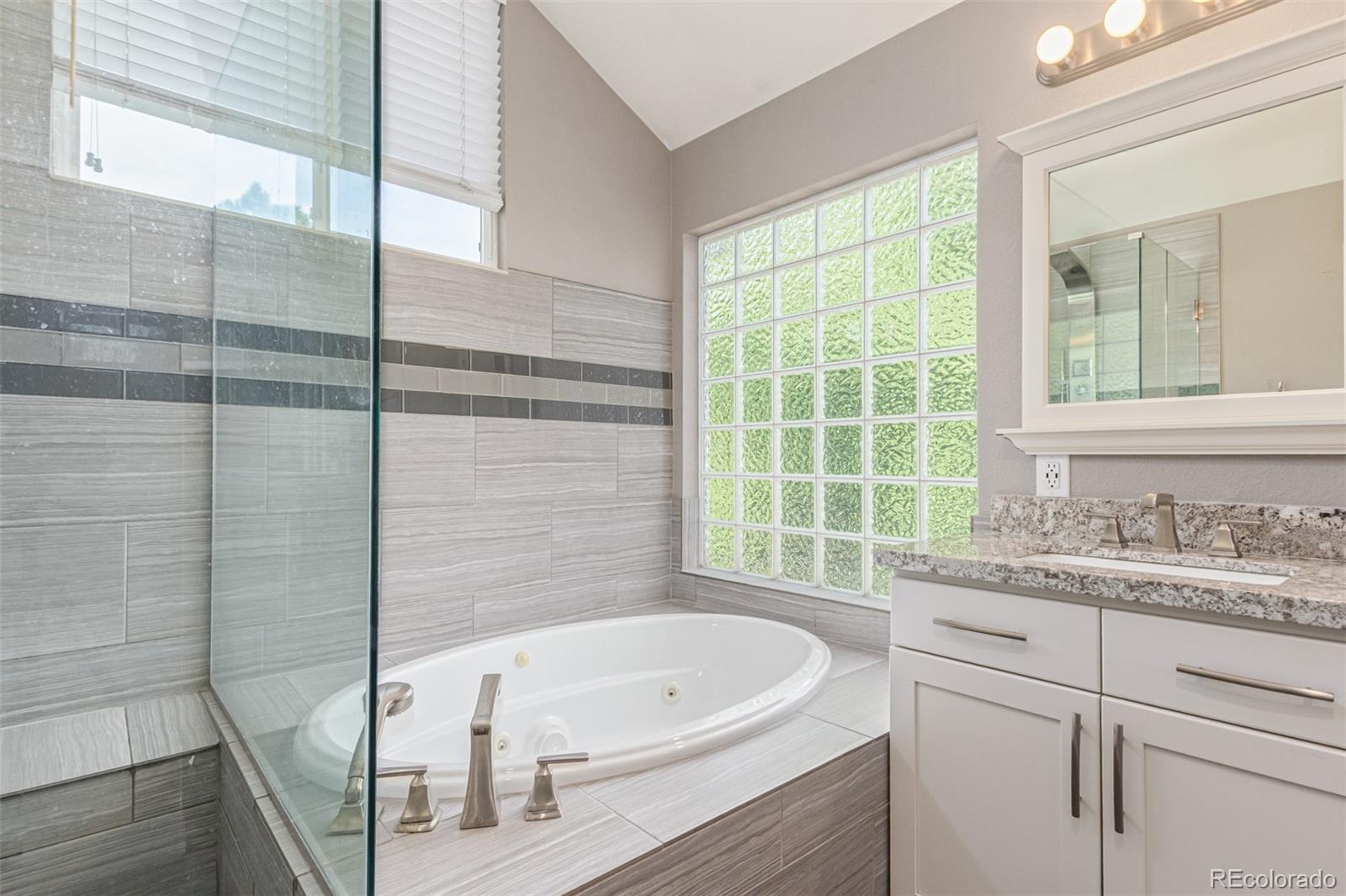1011 S Valentia Street Unit: 43