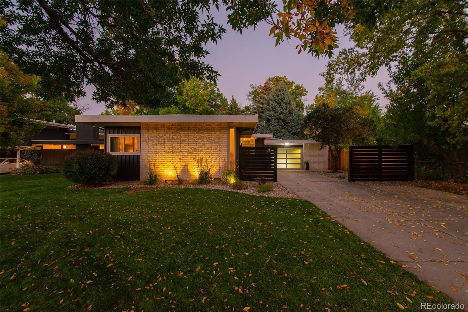 1450 S Dahlia Street