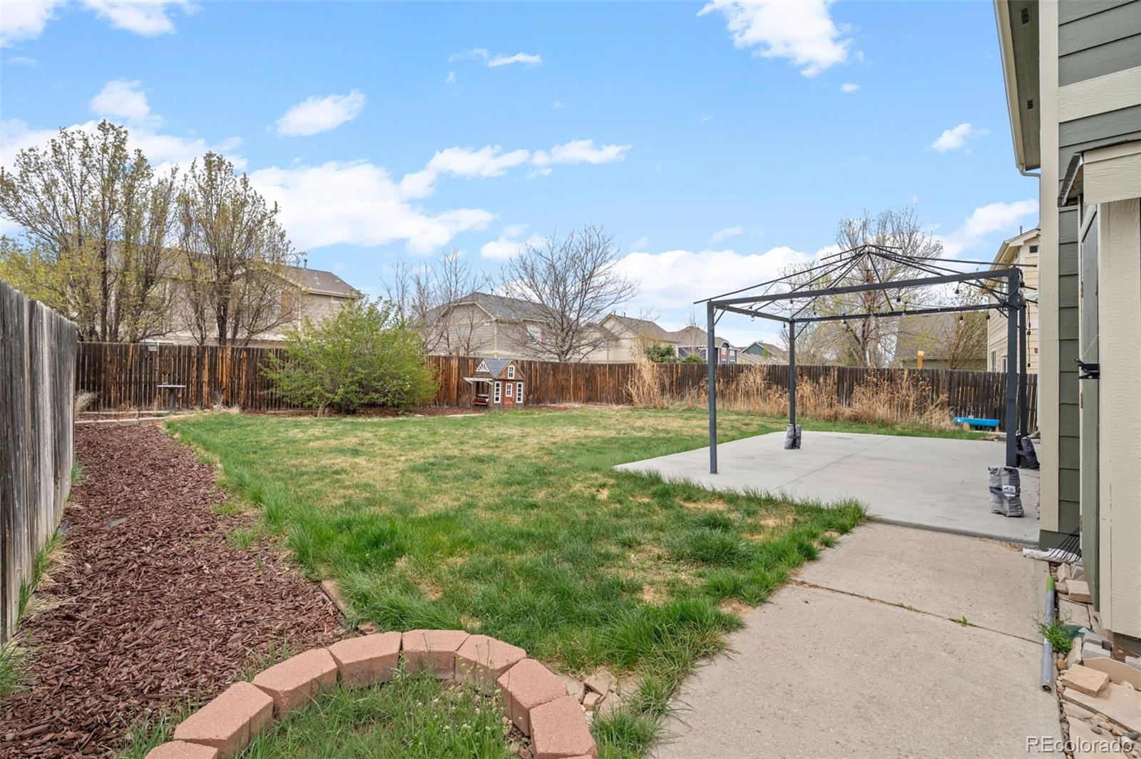 1213 N Heritage Avenue