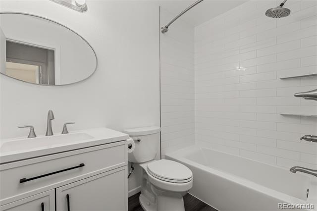 8060 W 9th Avenue Unit: 207