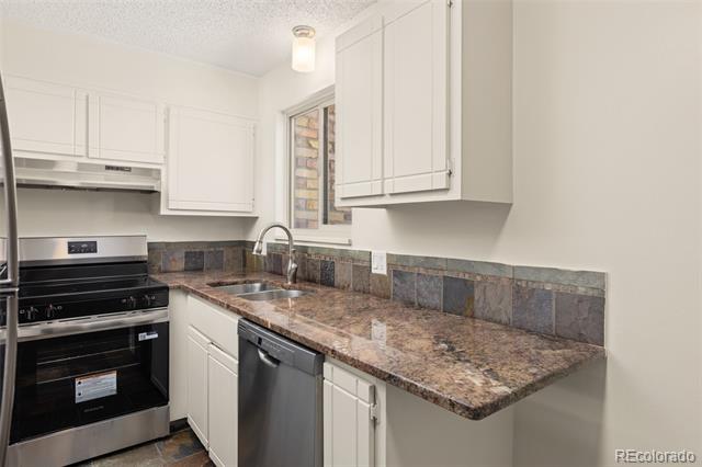 8060 W 9th Avenue Unit: 207