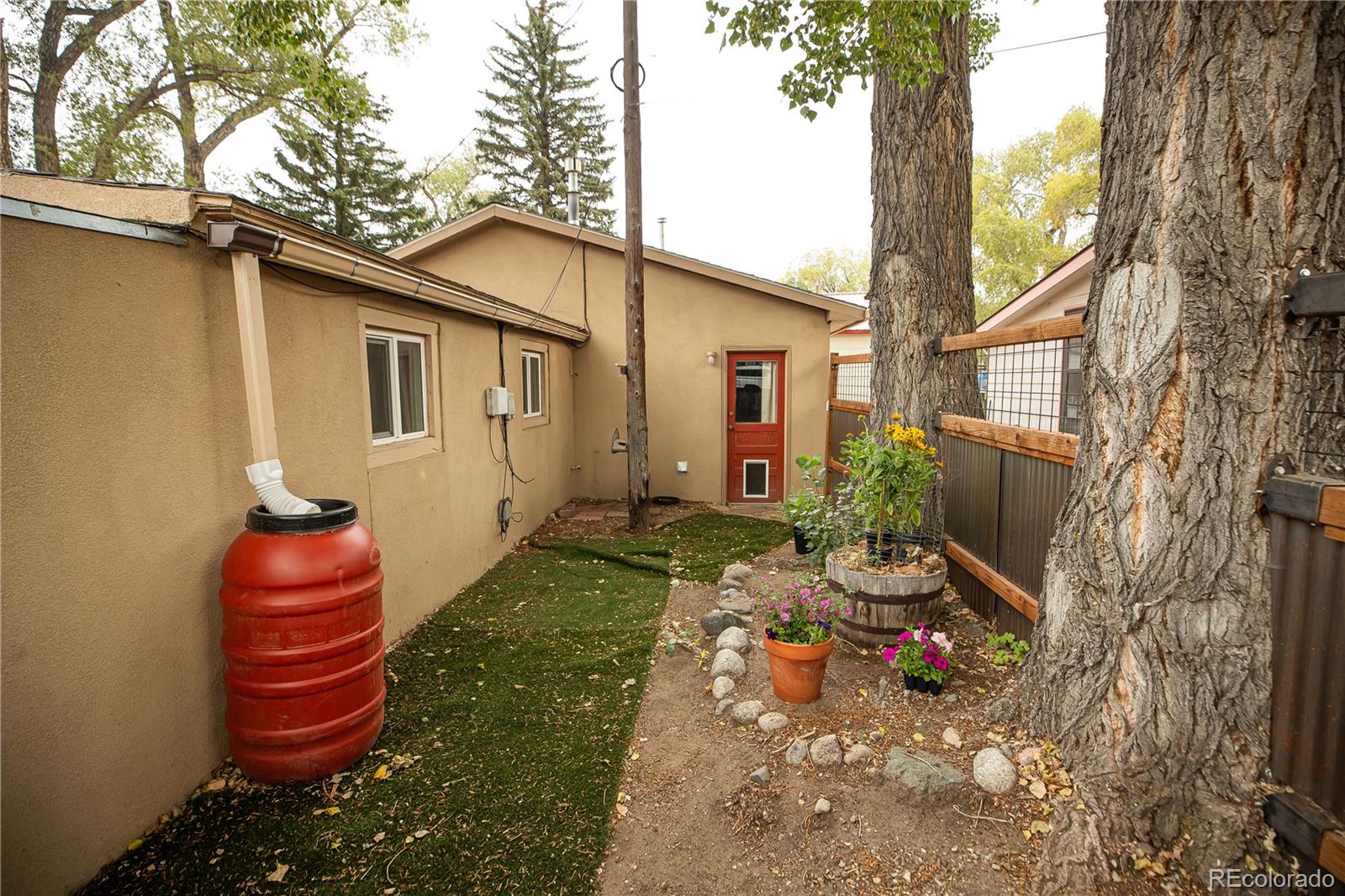 128 N Gunnison Avenue